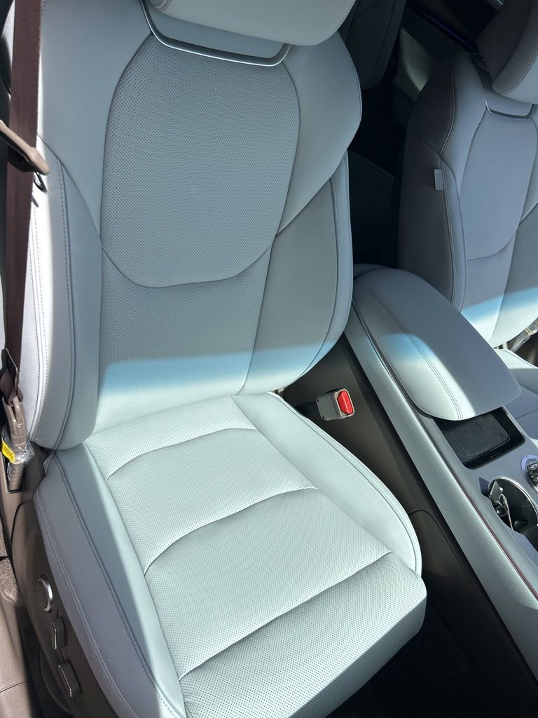 New 2026 Genesis GV70 2.5T Advanced image 16