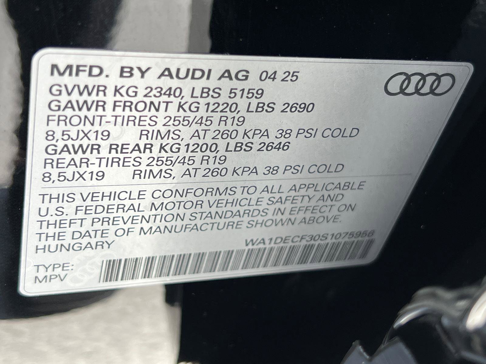 Used 2025 Audi Q3 2.0T Premium w/ Black Optic Sport Package AWD/4WD image 34