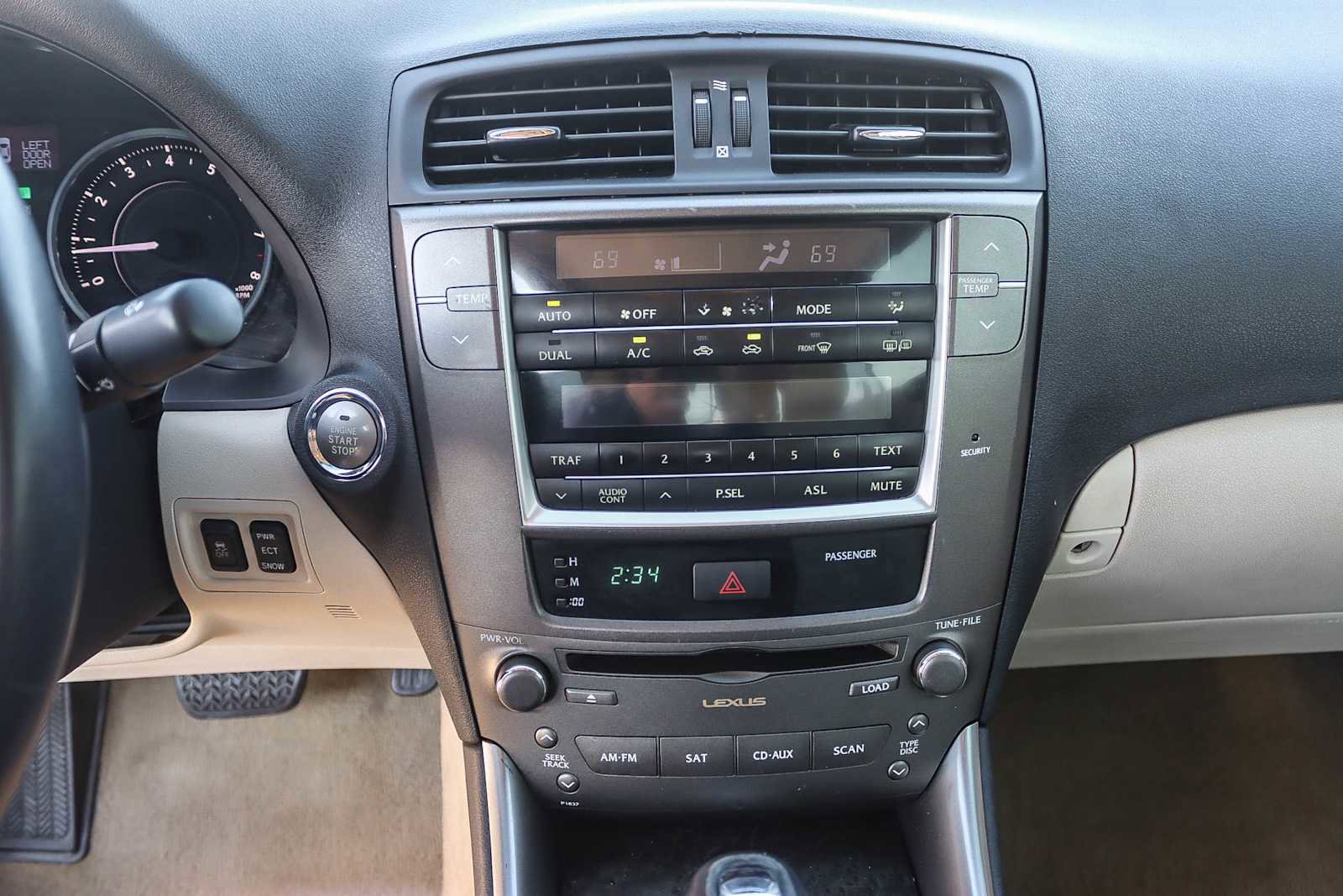 Used 2010 Lexus IS 250C image 12