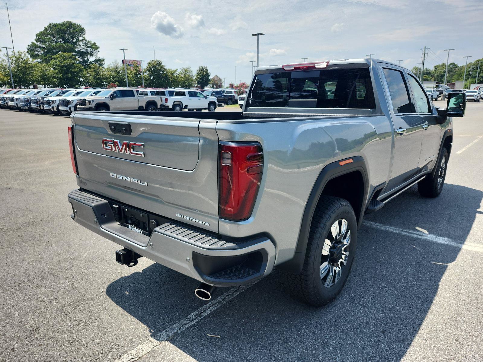 New 2026 GMC Sierra 2500 Denali w/ Denali Reserve Package AWD/4WD image 3