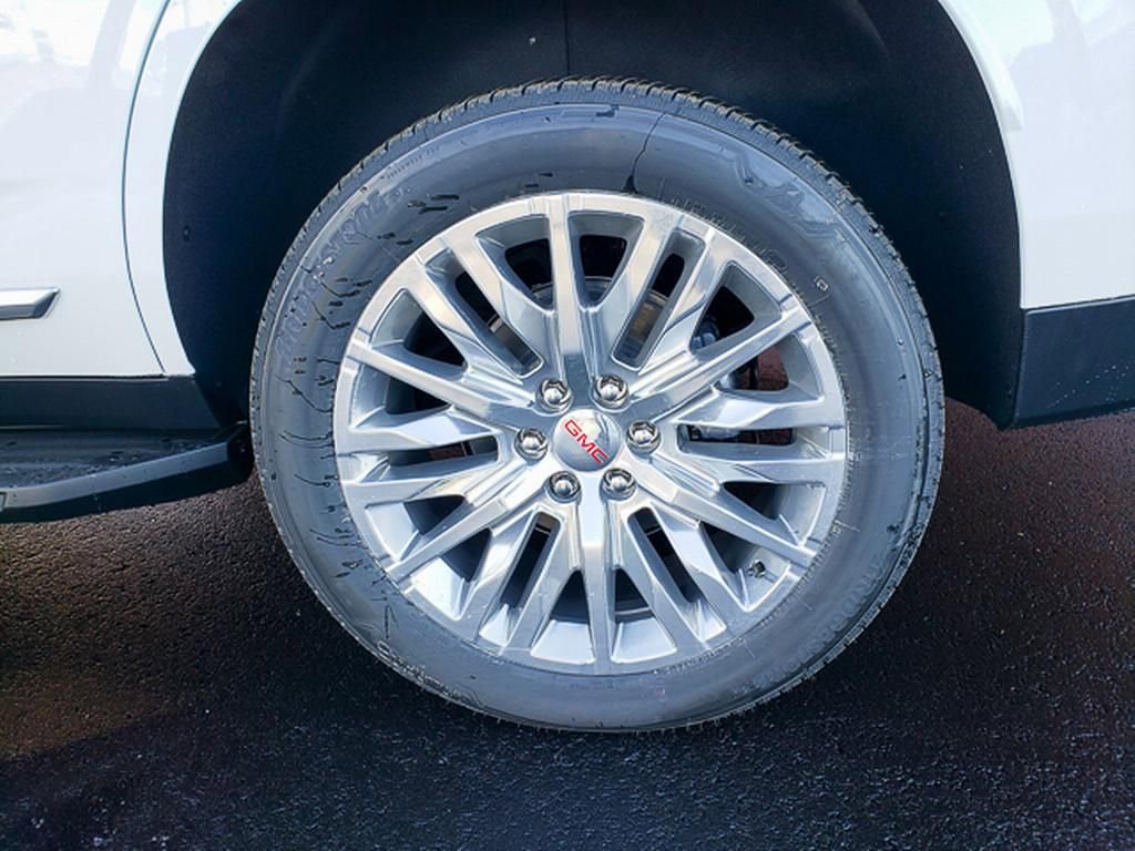 New 2026 GMC Yukon Denali w/ LPO, Floor Liner Package image 12