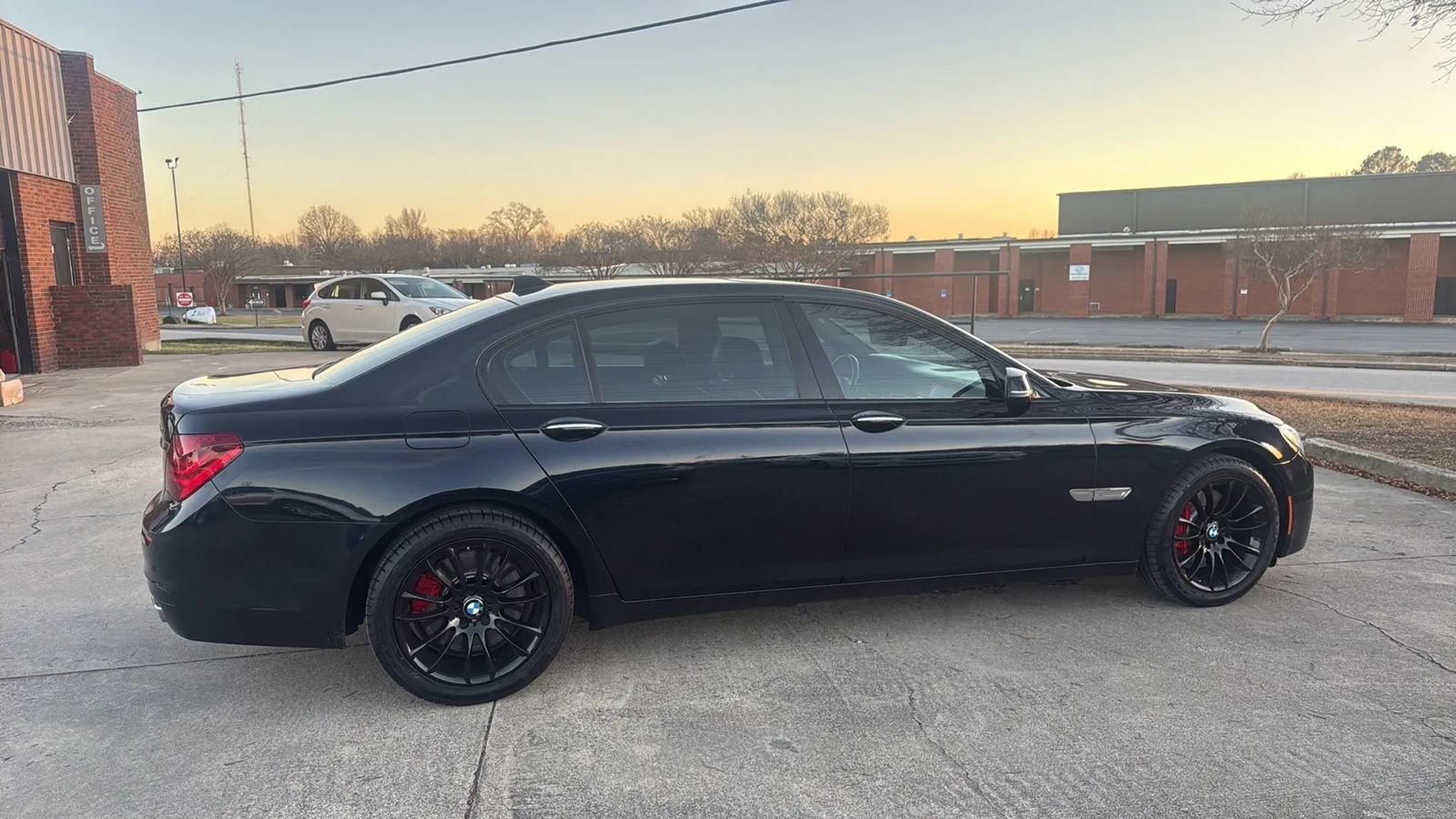 Used 2014 BMW 750Li xDrive AWD/4WD image 6
