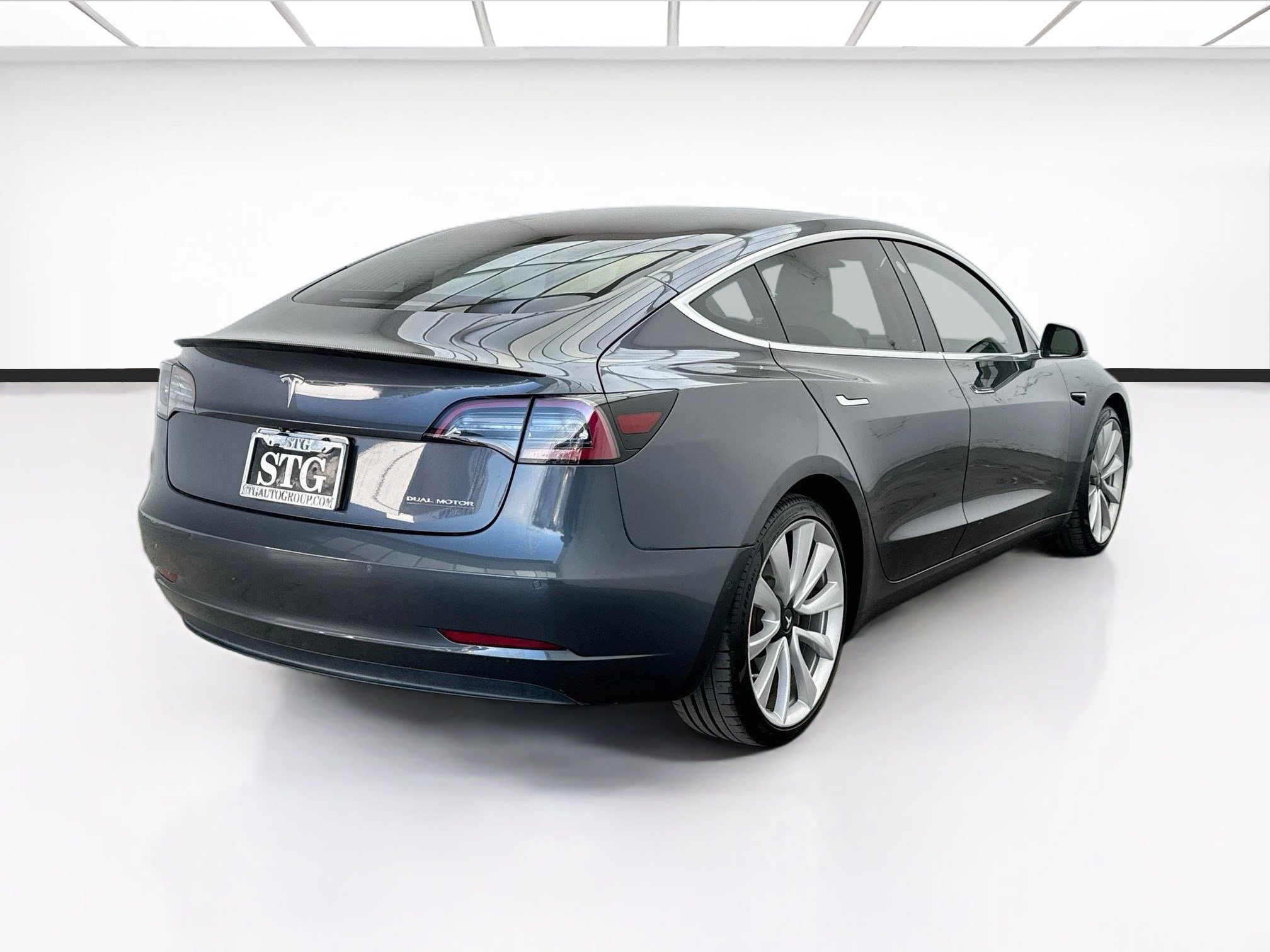 Used 2018 Tesla Model 3 AWD/4WD image 4