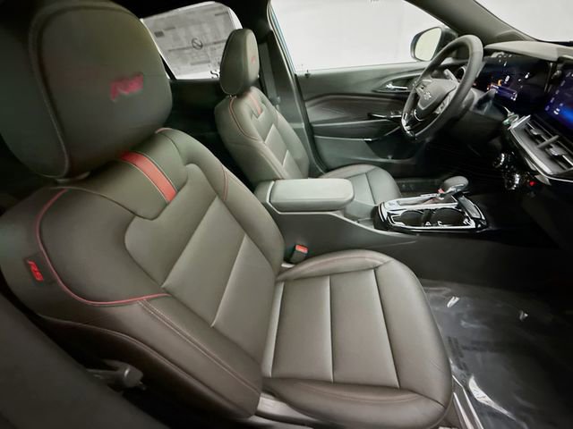 New 2026 Chevrolet Trax RS w/ Sunroof Package image 30