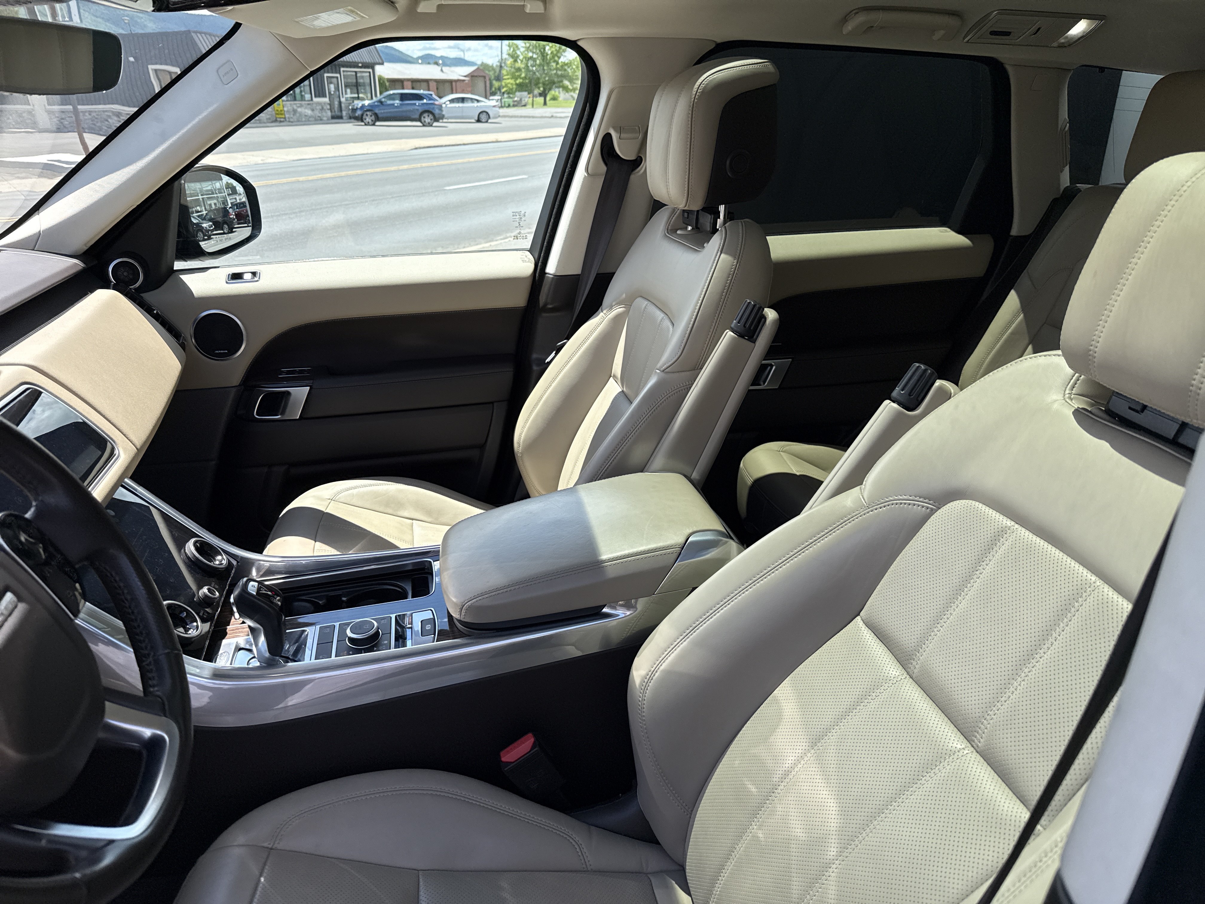 Used 2018 Land Rover Range Rover Sport Supercharged AWD/4WD image 15