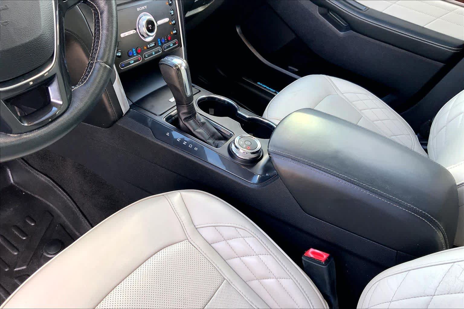 Used 2019 Ford Explorer Platinum AWD/4WD image 17