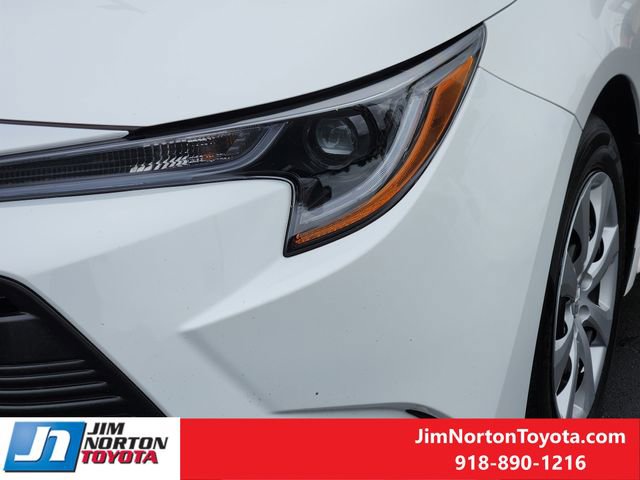 Used 2025 Toyota Corolla LE FWD image 10