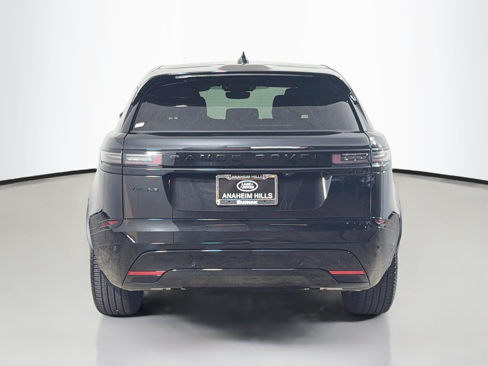 Used 2026 Land Rover Range Rover Velar Dynamic SE AWD/4WD image 4