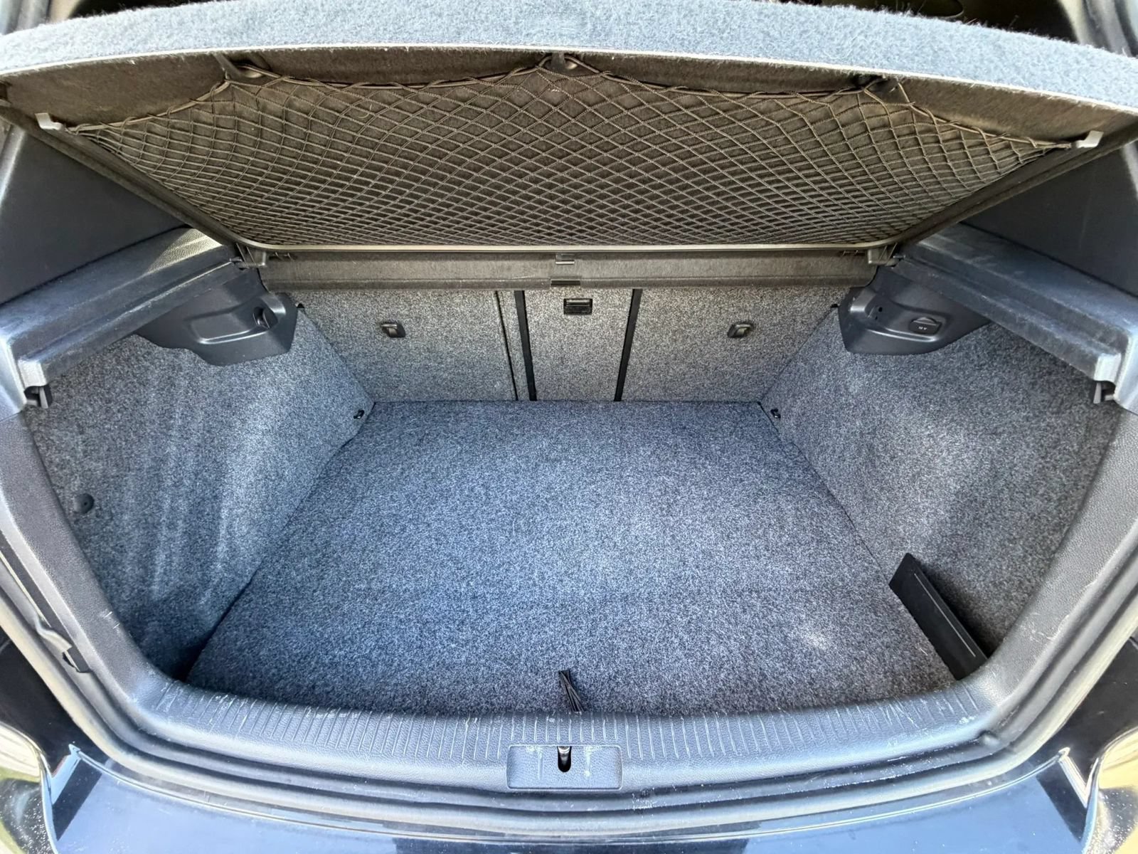 Used 2010 Volkswagen GTI 2-Door FWD image 9