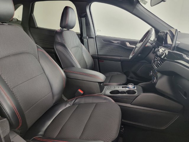 Certified 2023 Ford Escape ST-Line Select AWD/4WD image 18