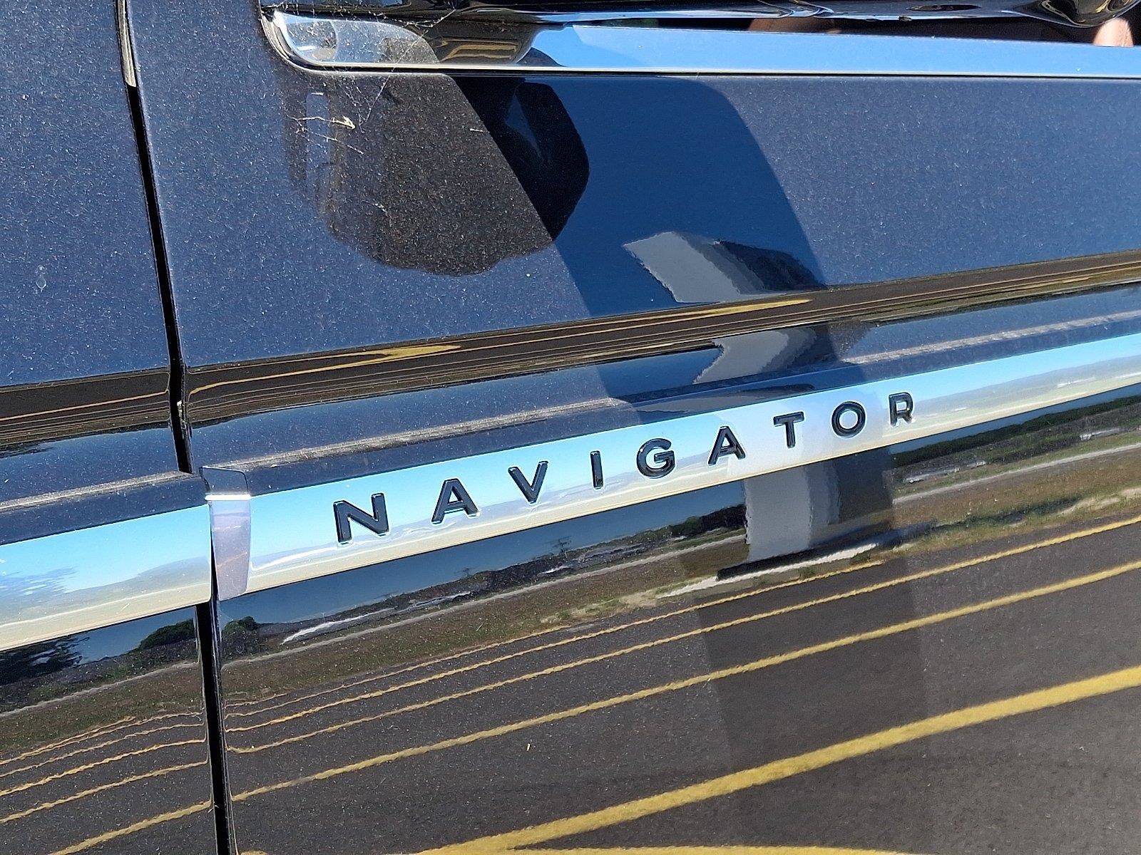 New 2026 Lincoln Navigator L Reserve AWD/4WD image 19