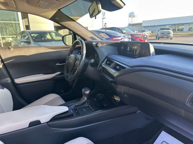 Used 2022 Lexus UX 200 FWD image 11