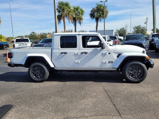 Used 2026 Jeep Gladiator Sport AWD/4WD image 9