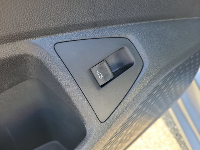 Used 2026 Volkswagen Jetta SE FWD image 14