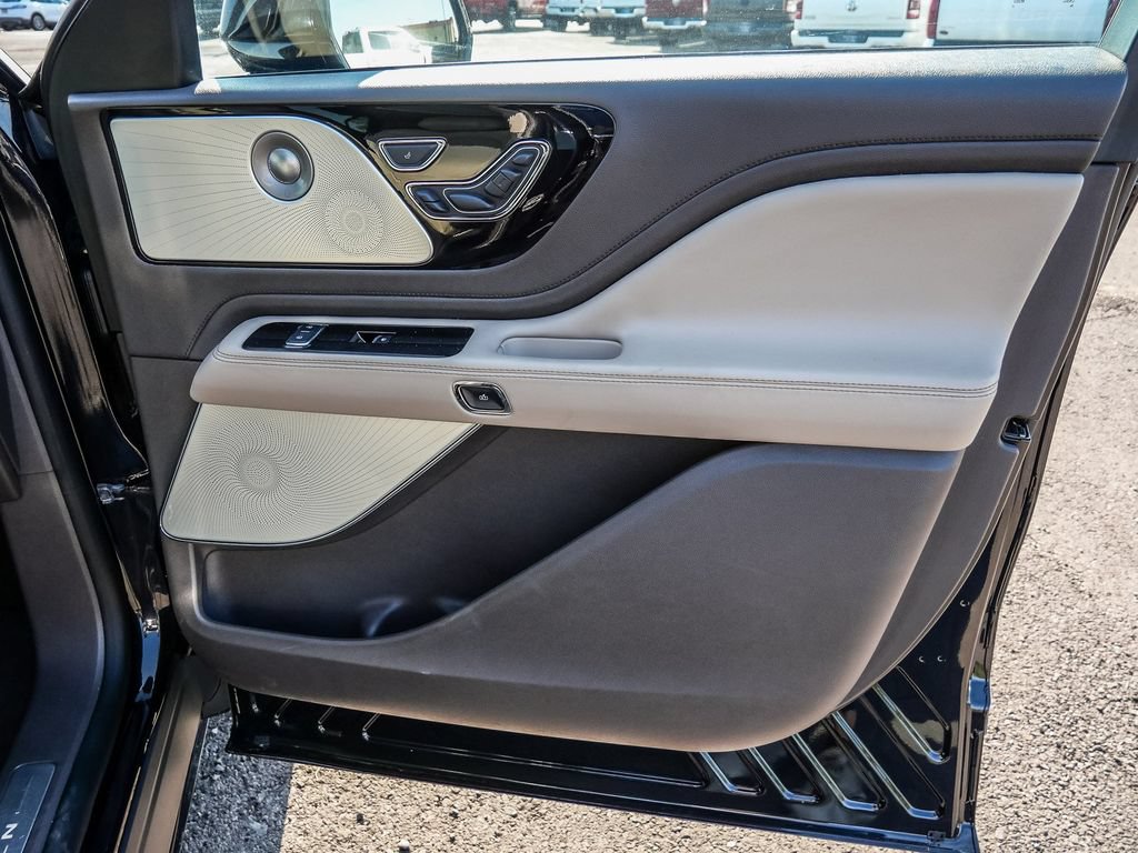 Used 2020 Lincoln Aviator Reserve w/ Equipment Group 202A AWD/4WD image 19