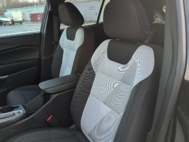 Used 2024 Chevrolet Trax RS FWD image 19