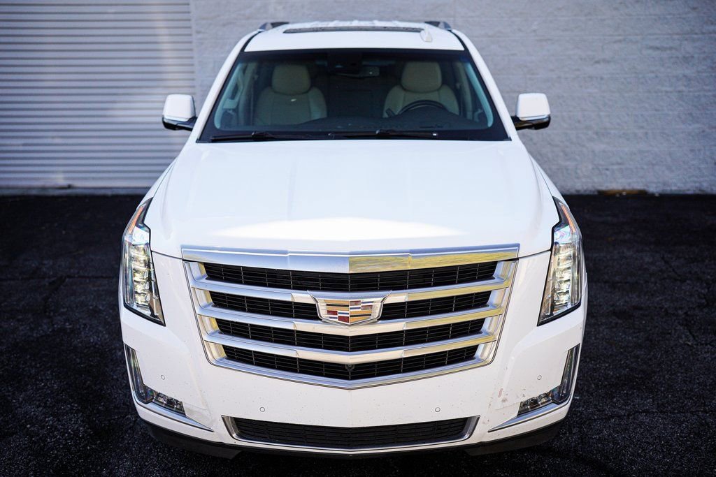 Used 2016 Cadillac Escalade Luxury image 6