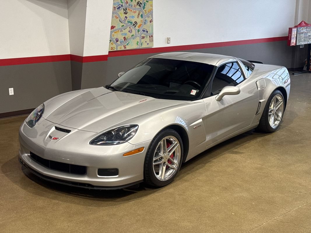 Used 2007 Chevrolet Corvette Z06 w/ Preferred Equipment Group RWD image 98