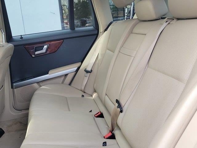 Used 2010 Mercedes-Benz GLK 350 4MATIC image 13