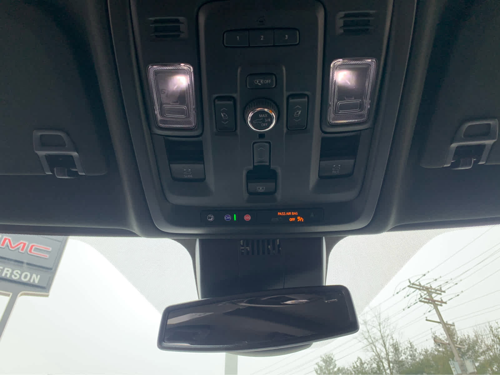 Used 2024 GMC Yukon XL Denali image 22