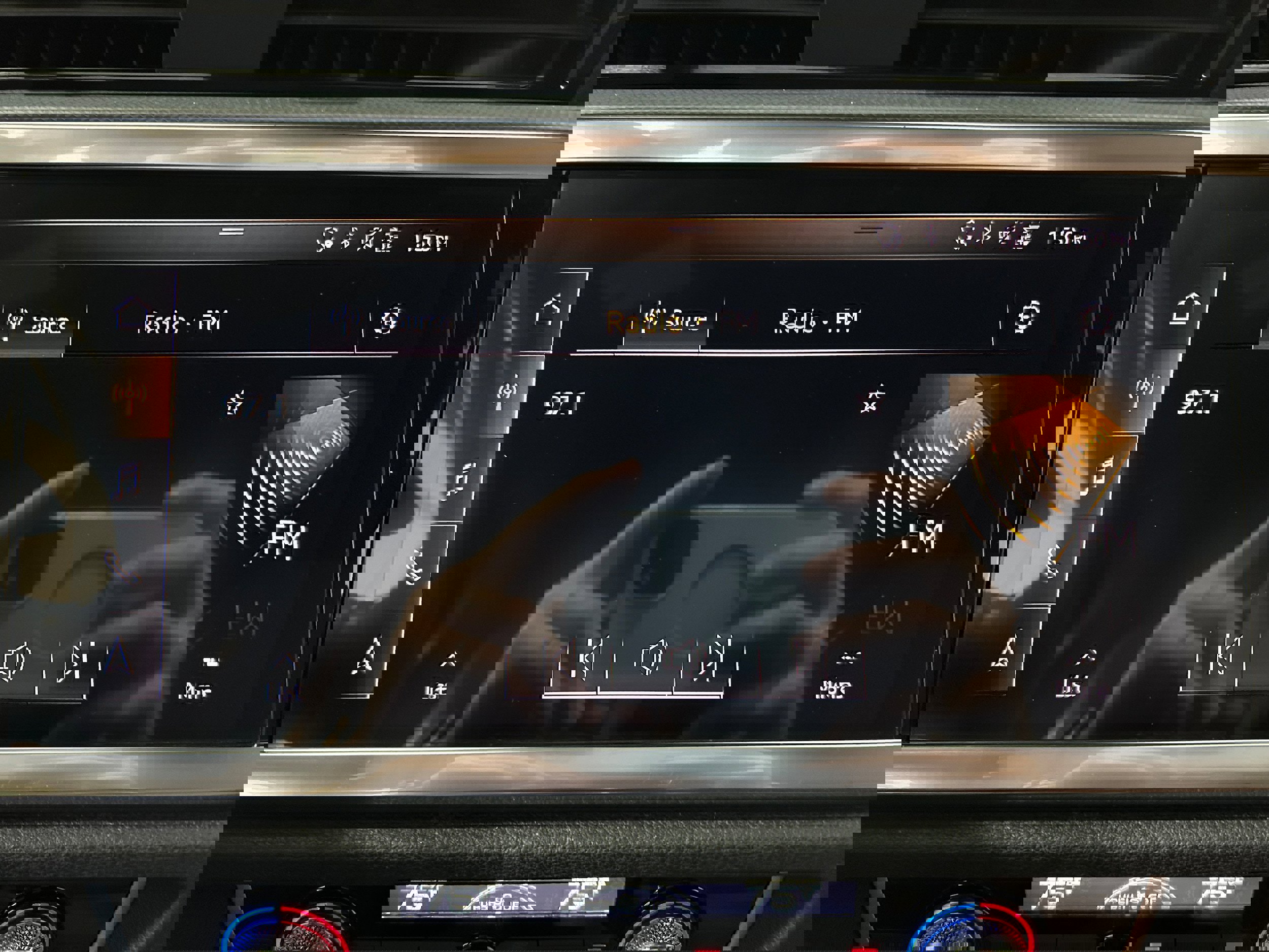 Used 2020 Audi Q3 2.0T Premium Plus w/ Premium Plus Package image 4