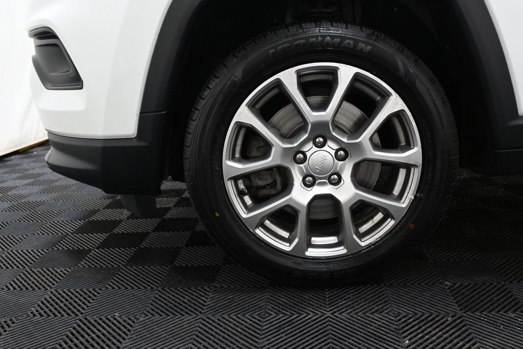 Used 2023 Jeep Compass Latitude image 35