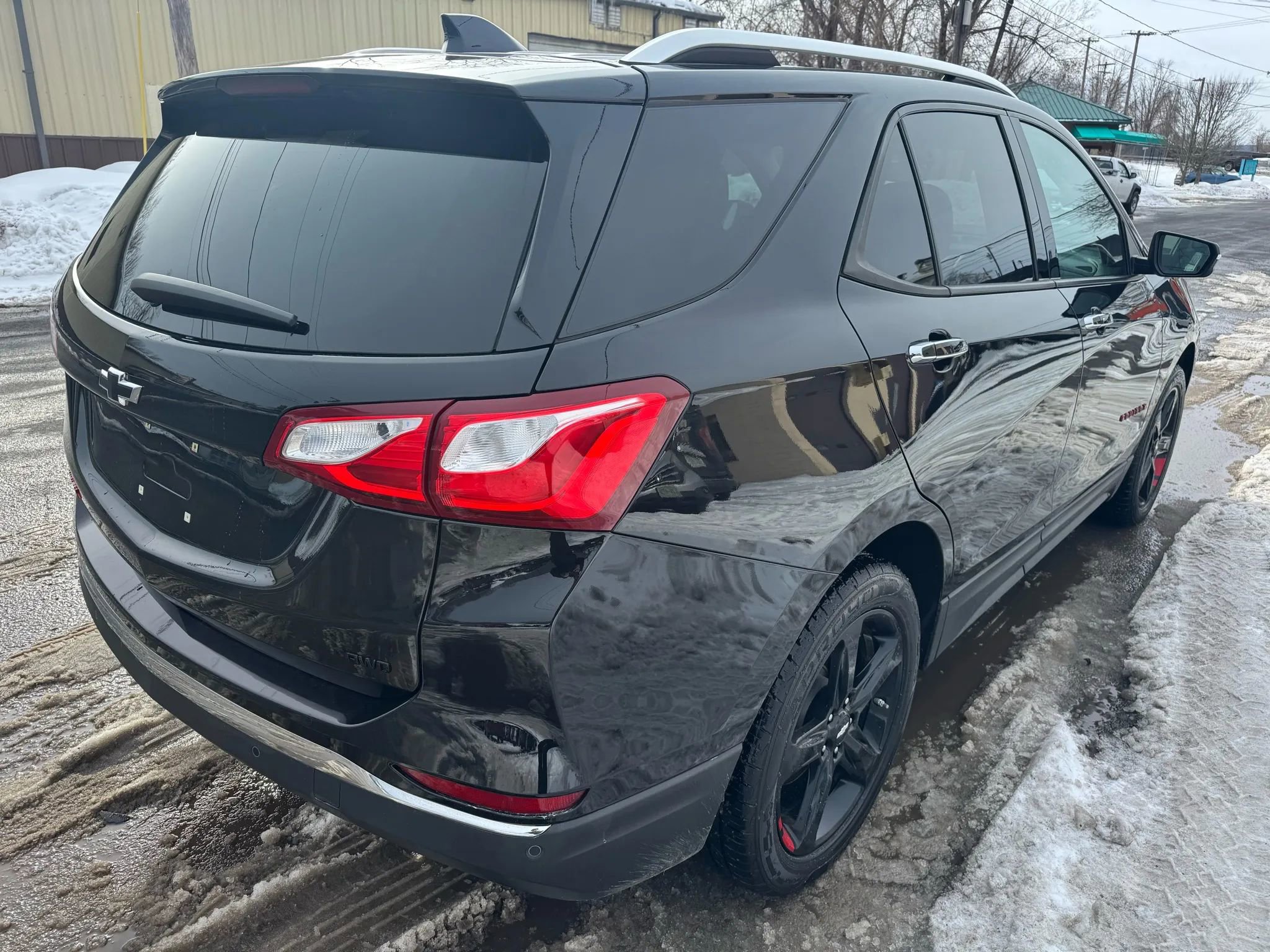 Used 2021 Chevrolet Equinox Premier w/ Redline Edition AWD/4WD image 5