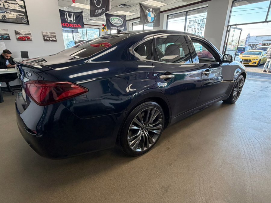 Used 2019 INFINITI Q70 Luxe RWD image 10