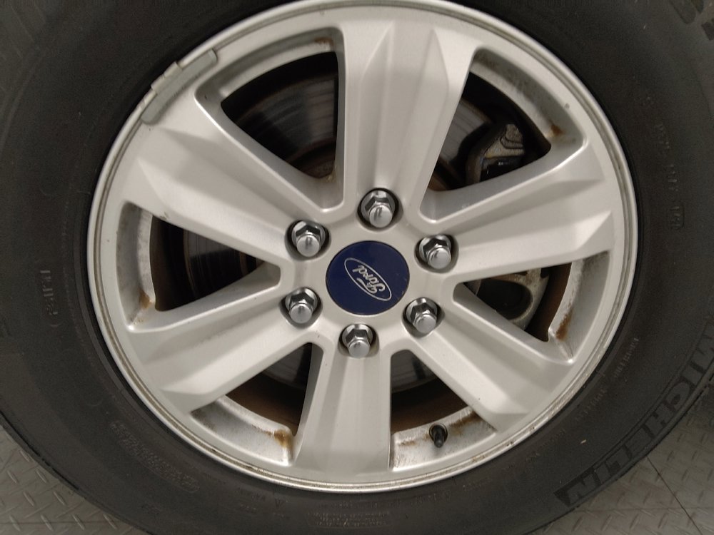 Used 2015 Ford F150 XLT image 31