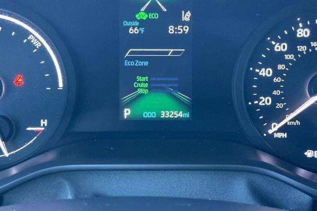 Used 2024 Toyota Sienna XLE w/ XLE Plus Package FWD image 32