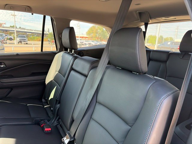 Certified 2020 Honda Pilot Touring image 9