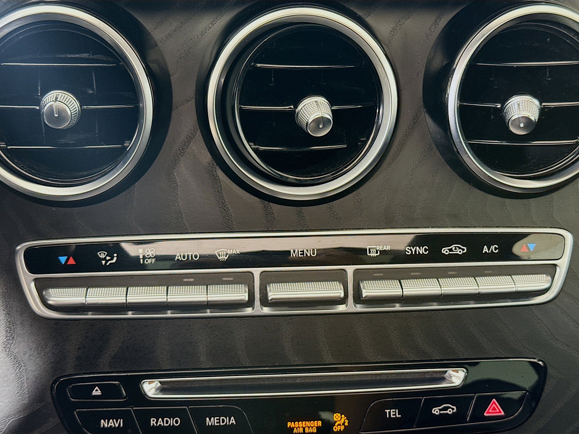 Used 2019 Mercedes-Benz GLC 300 4MATIC Coupe image 18