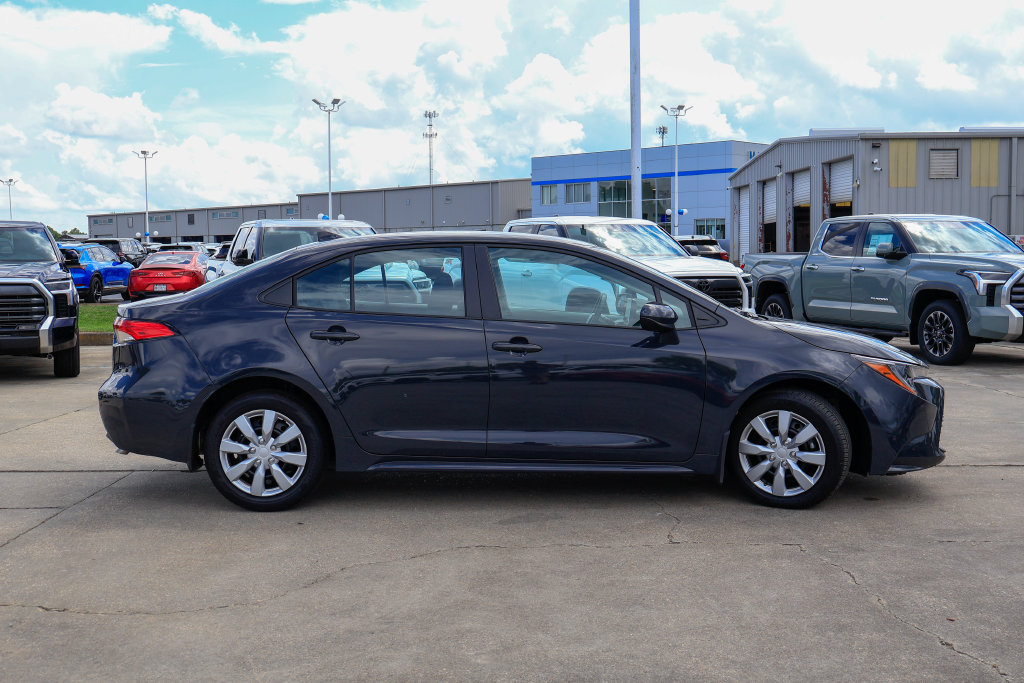 Used 2026 Toyota Corolla LE FWD image 23