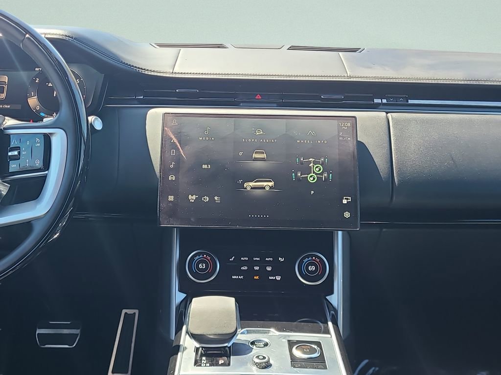 Used 2023 Land Rover Range Rover SE image 14