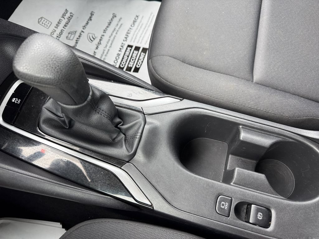 Certified 2025 Toyota Corolla LE FWD image 36