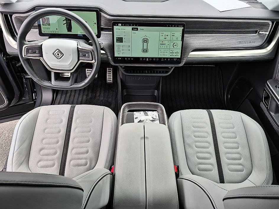 Used 2023 Rivian R1S Launch Edition Quad AWD/4WD image 28