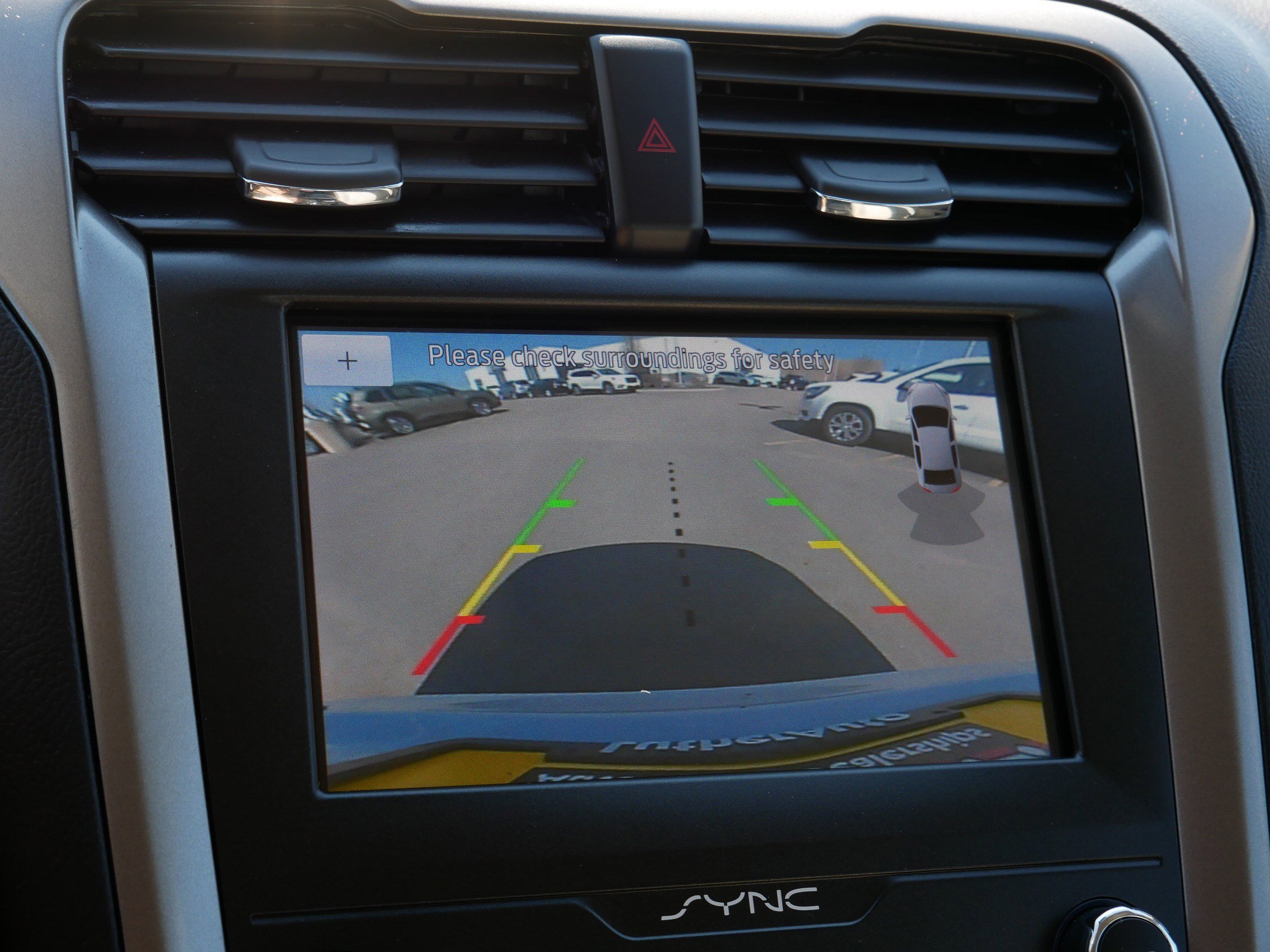 Used 2020 Ford Fusion SE image 27