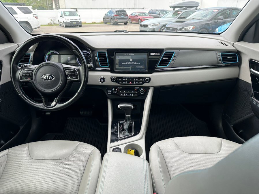 Used 2018 Kia Niro Touring FWD image 13