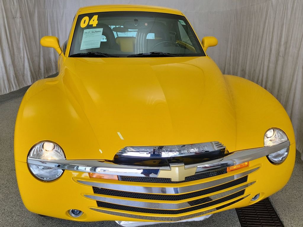 Used 2004 Chevrolet SSR w/ Preferred Equipment Group image 4