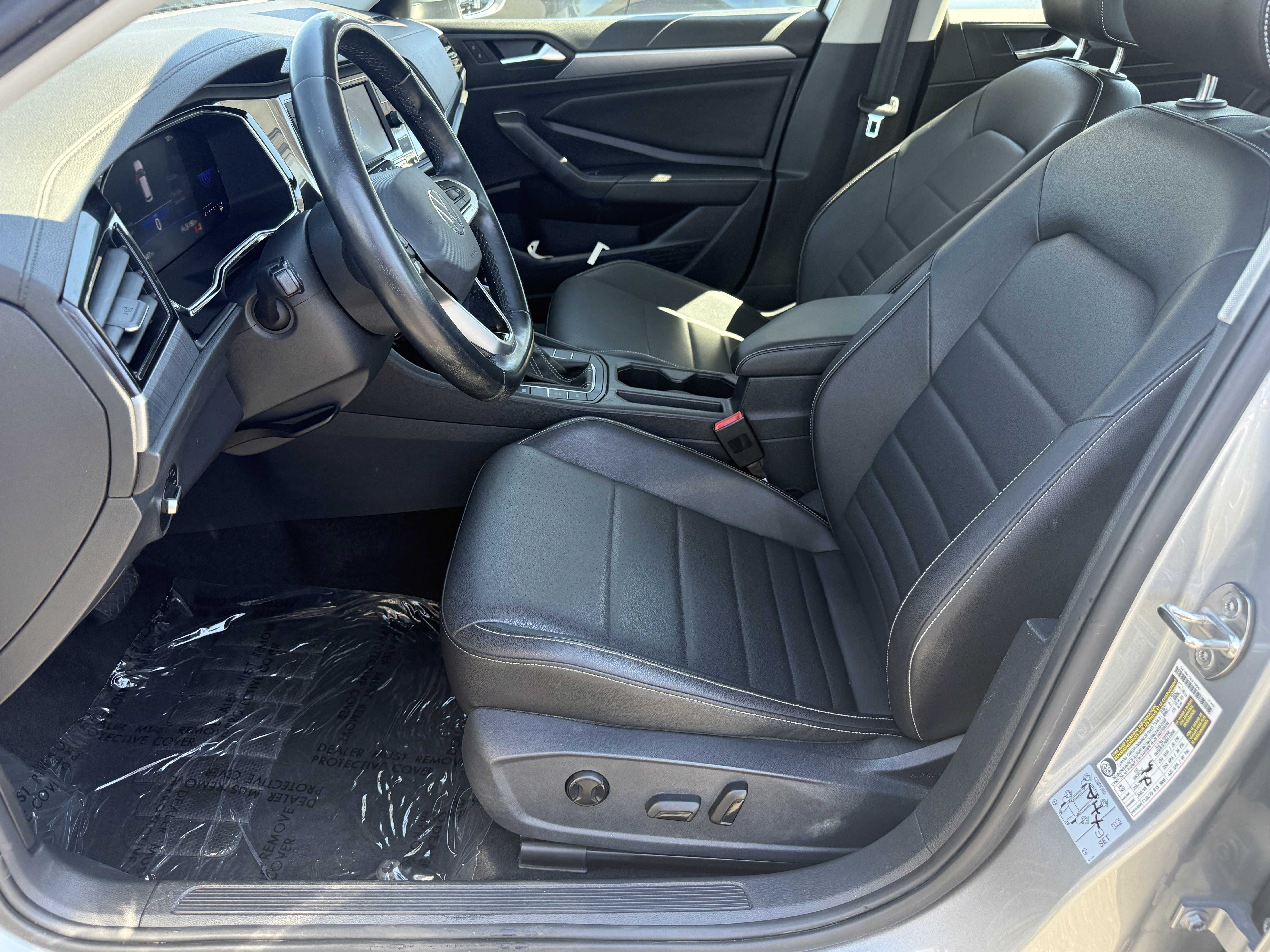 Used 2022 Volkswagen Jetta SE image 15