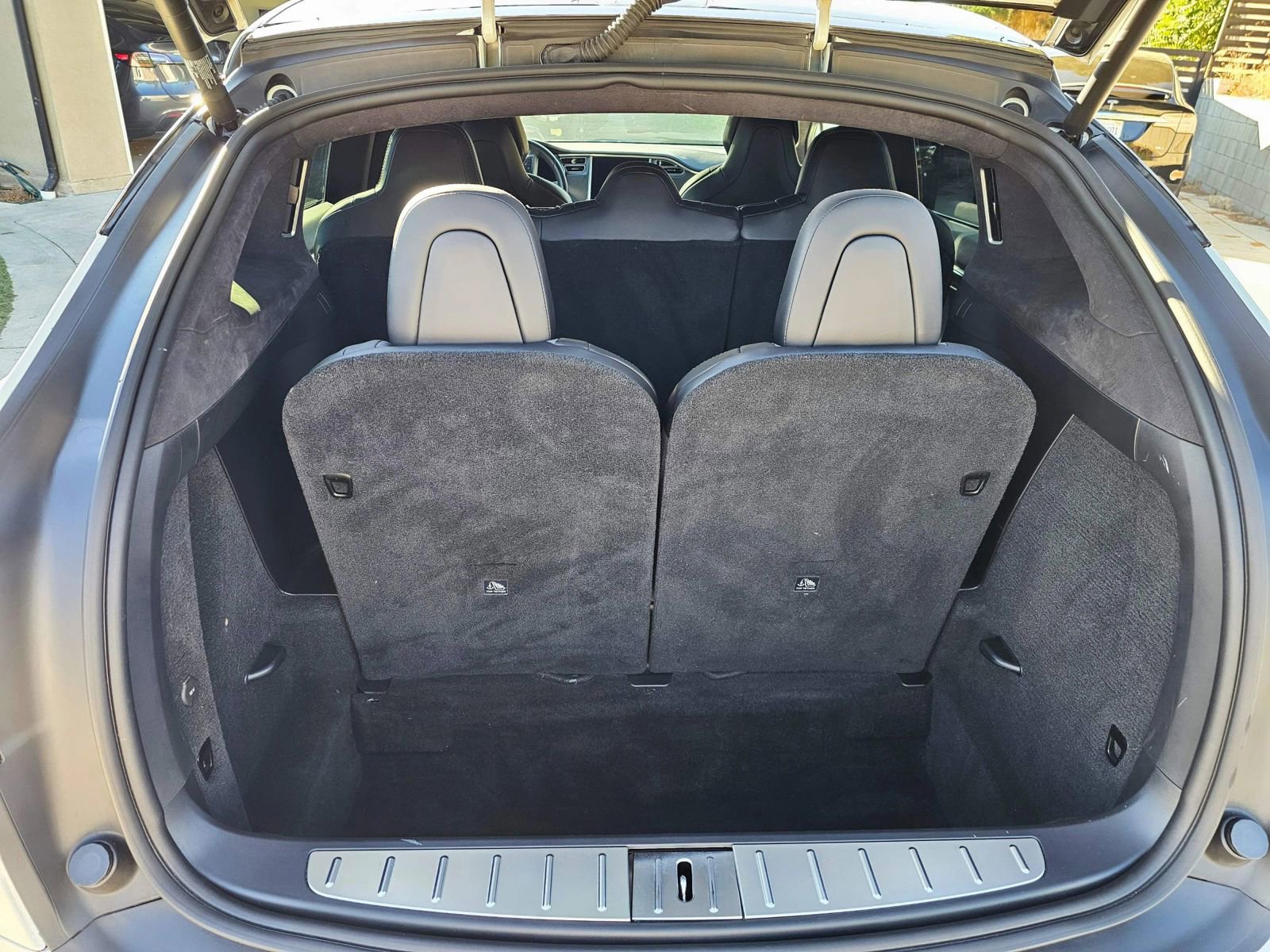 Used 2017 Tesla Model X 75D image 8