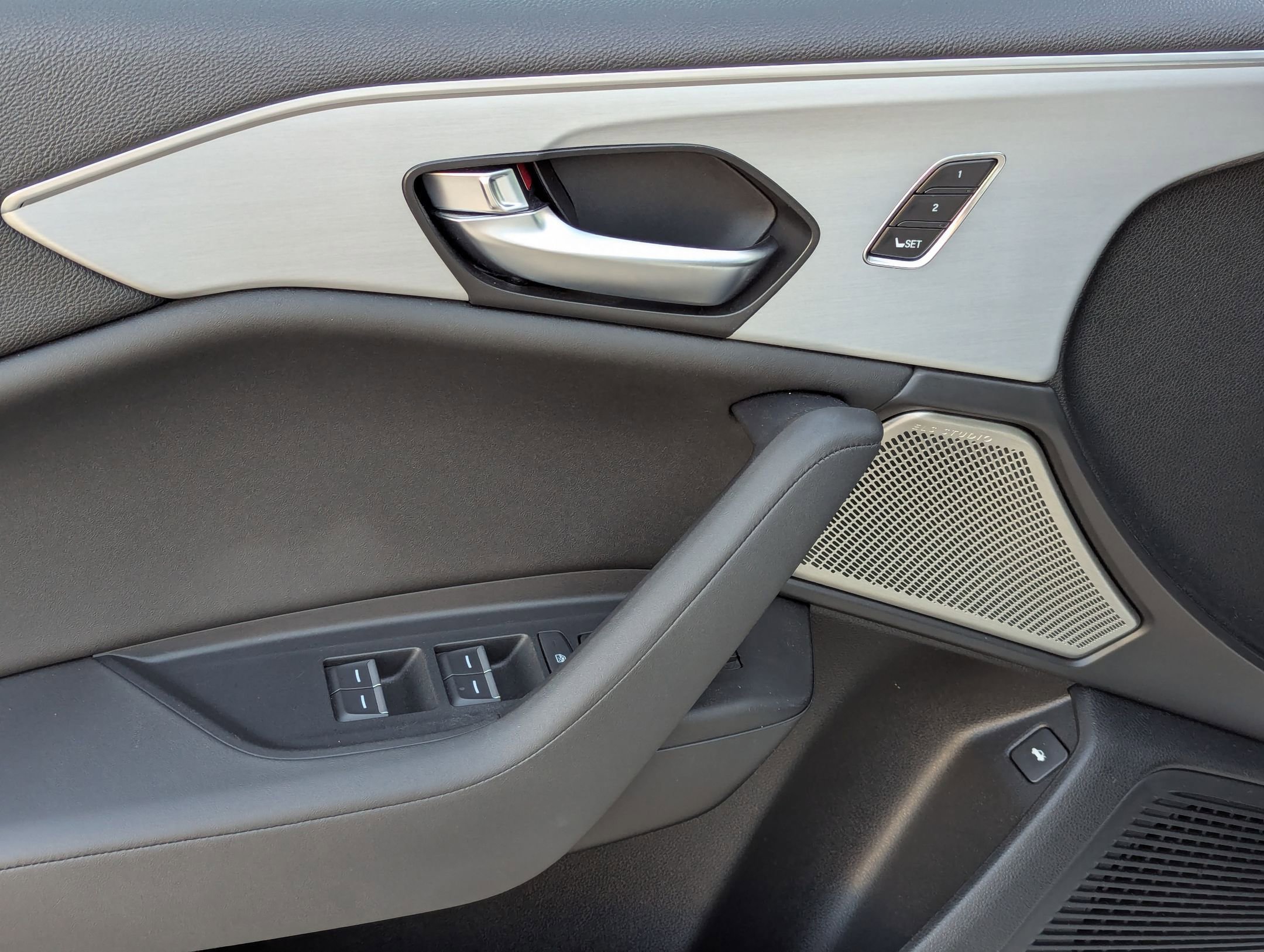 Used 2023 Acura TLX w/ Technology Package image 12