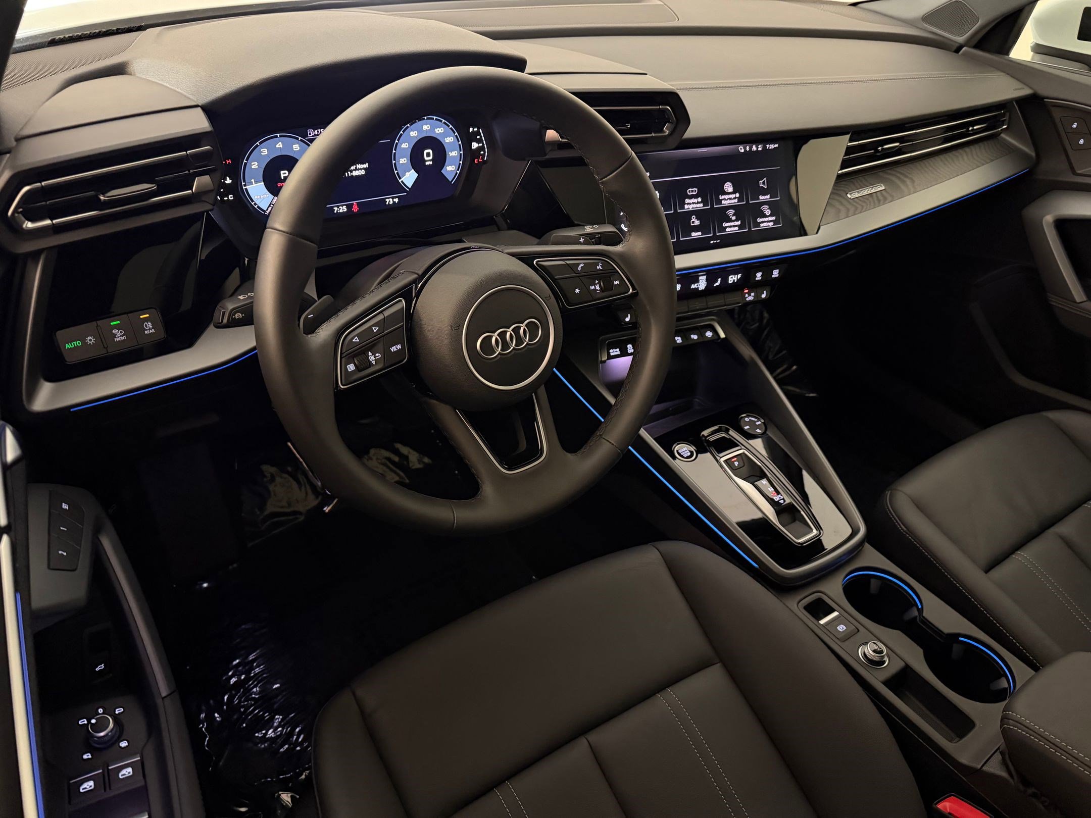 Used 2025 Audi A3 2.0T Premium w/ Convenience Package AWD/4WD image 4