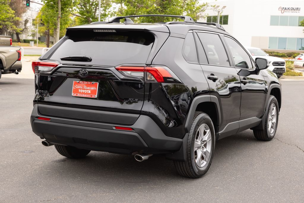 Certified 2025 Toyota RAV4 XLE FWD image 5