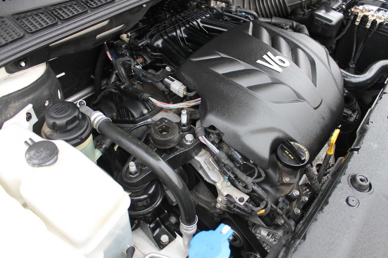 Used 2012 Kia Sedona EX w/ Luxury Pkg image 38