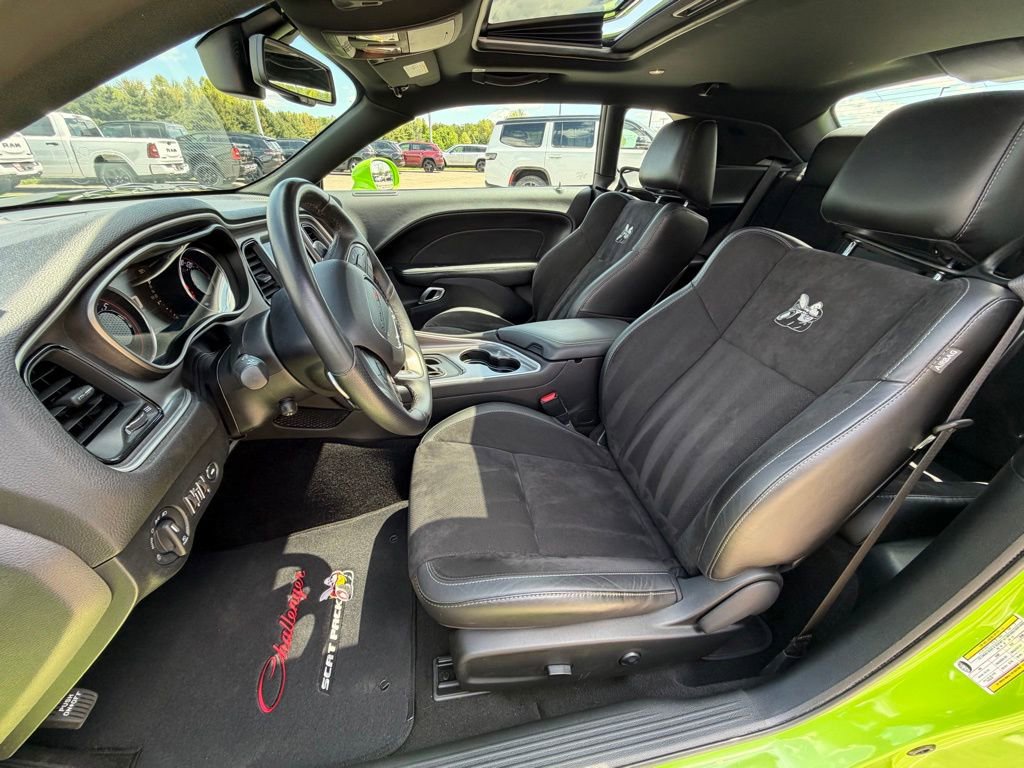 Used 2019 Dodge Challenger R/T Scat Pack w/ Plus Package RWD image 11