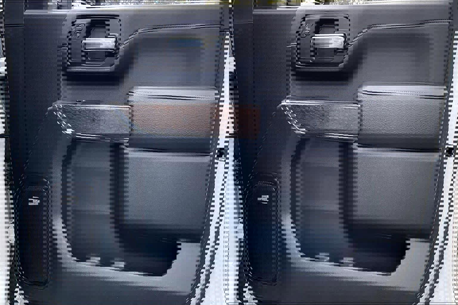 Certified 2022 GMC Sierra 3500 Denali w/ Denali Ultimate Package image 23