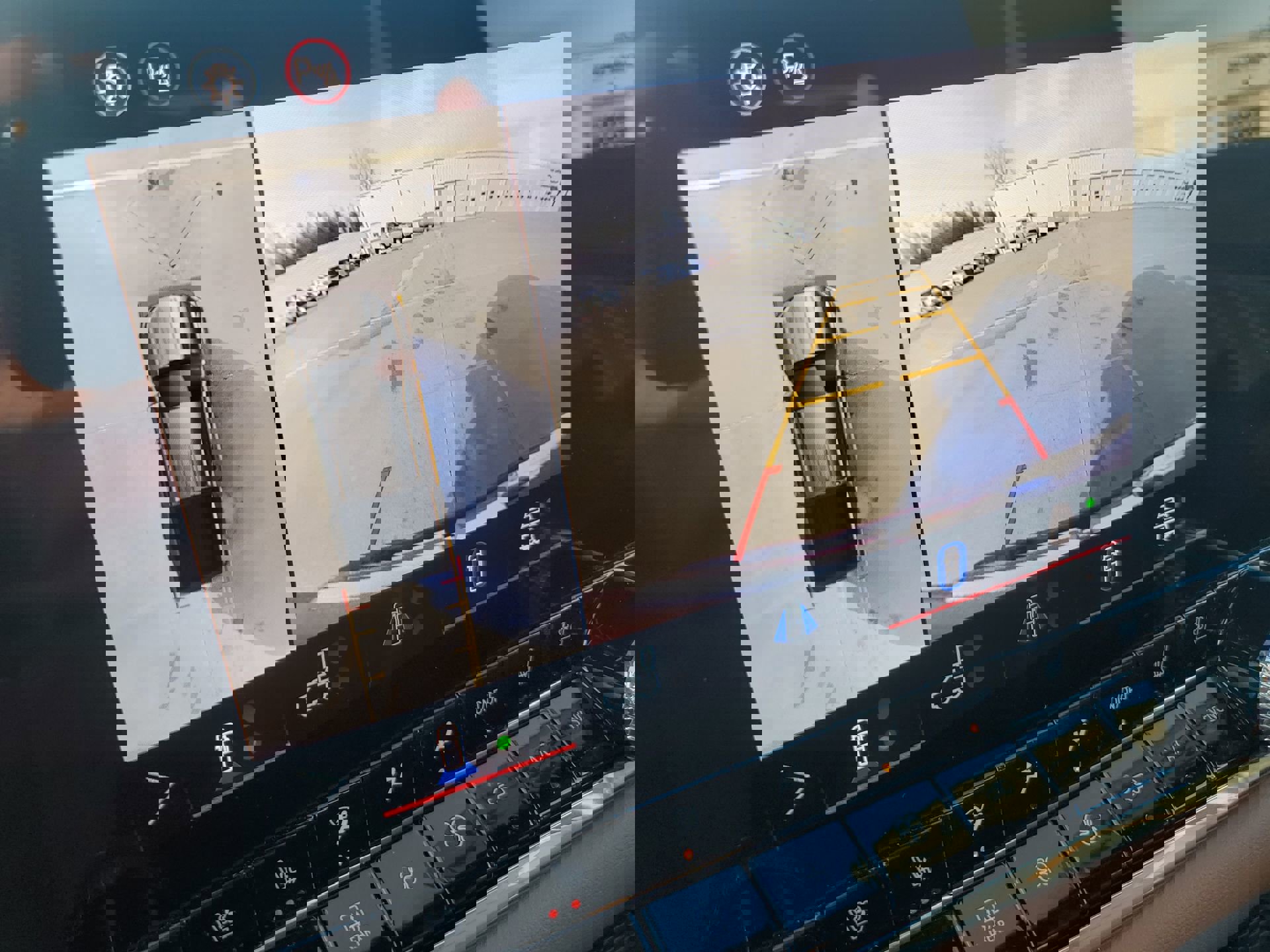 Used 2025 GMC Canyon AT4 w/ Technology Plus Package image 23