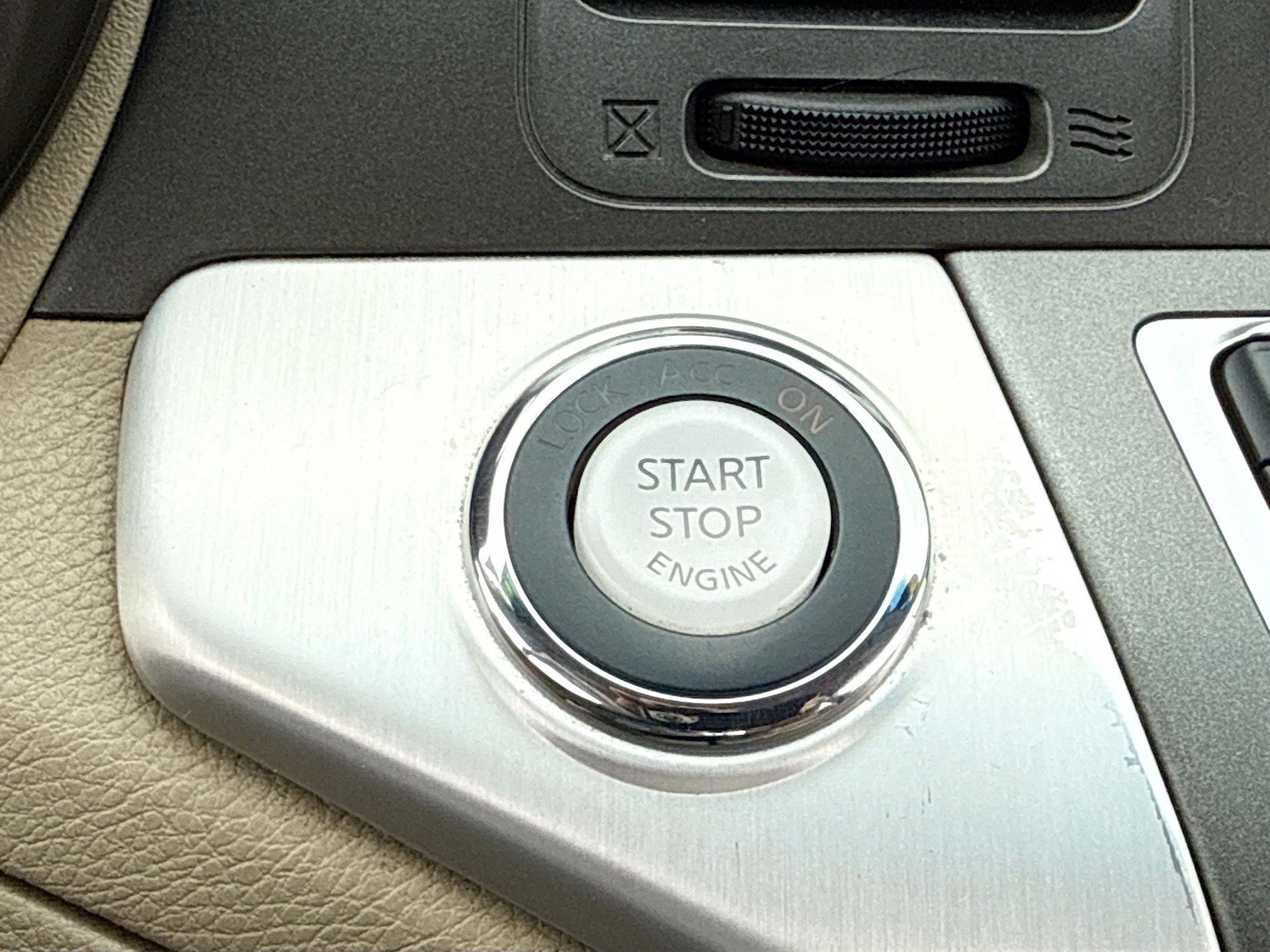 Used 2013 Nissan Murano SV w/ Value Pkg AWD/4WD image 9