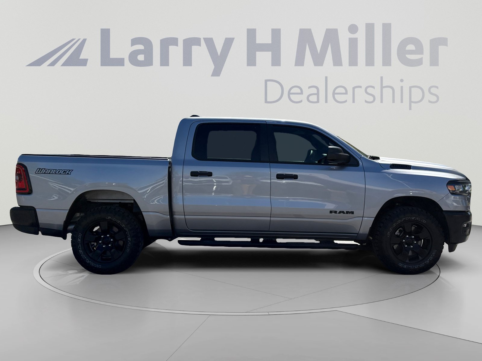 Used 2025 RAM 1500 Warlock AWD/4WD image 6